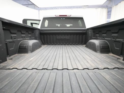 Used 2024 GMC Sierra 1500 Elevation image 10