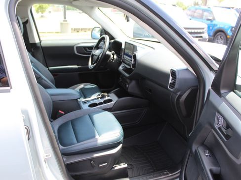 Used 2023 Ford Bronco Sport Outer Banks w/ Tech Package AWD/4WD image 14