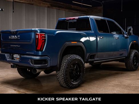 Used 2024 GMC Sierra 2500 Denali Ultimate image 10