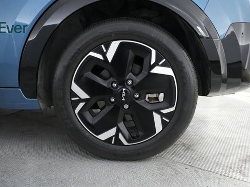 Used 2023 Kia Niro Wind FWD image 9