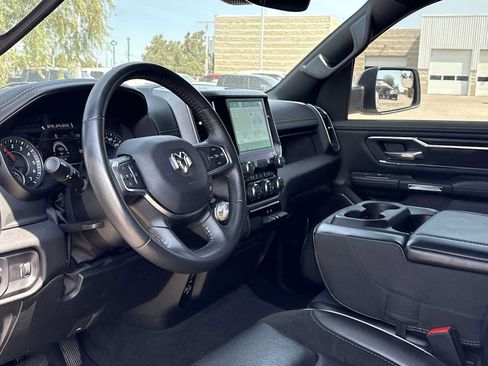 Used 2024 RAM 1500 Laramie AWD/4WD image 10