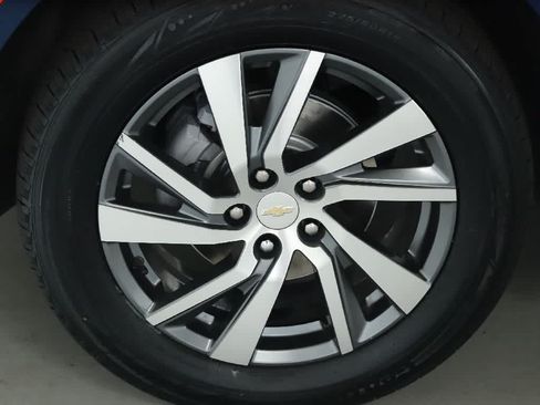 Used 2022 Chevrolet Equinox Premier AWD/4WD image 38