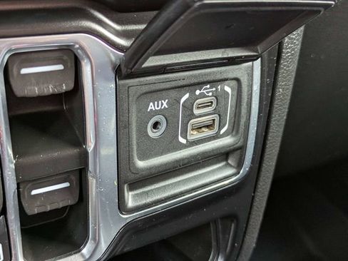 Used 2022 Jeep Gladiator Mojave w/ Trailer Tow Package AWD/4WD image 23