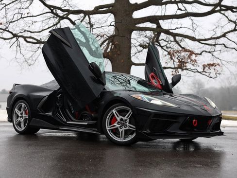 Used 2021 Chevrolet Corvette Stingray Premium Conv w/ Z51 Performance Package image 5