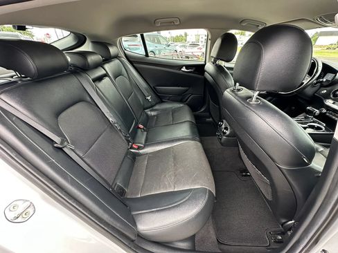 Used 2018 Kia Stinger RWD image 14