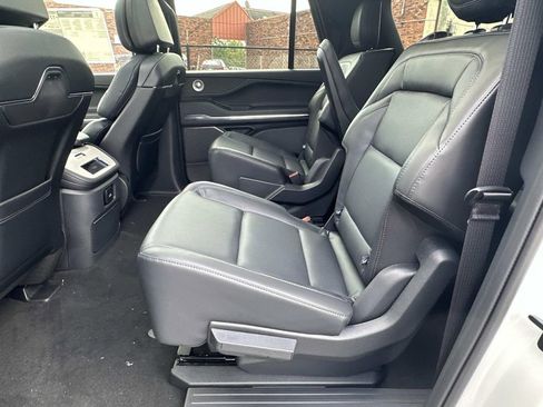 New 2025 Lincoln Navigator L Reserve w/ Jet Appearance Package image 24