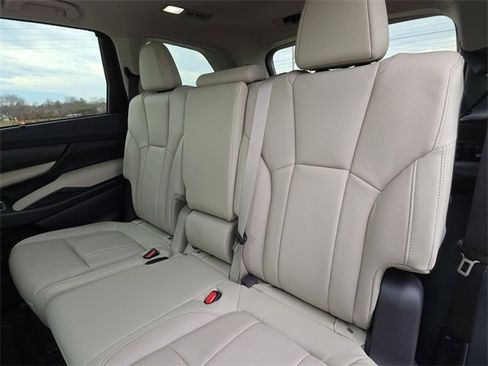 Used 2025 Subaru Ascent Limited image 29