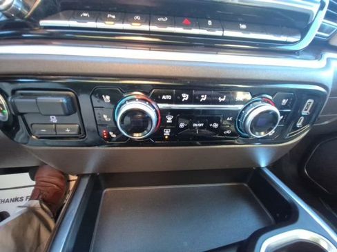 Used 2022 GMC Sierra 1500 SLT image 31