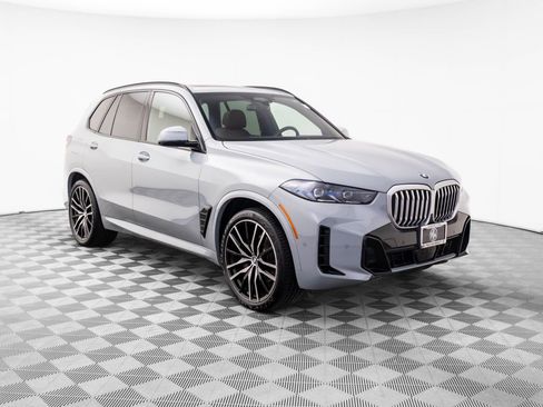 Certified 2024 BMW X5 xDrive40i w/ M Sport Package image 7