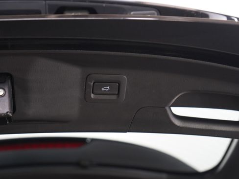 Used 2023 MAZDA CX-9 Touring image 11