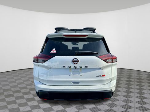 New 2026 Nissan Rogue SV AWD/4WD image 18