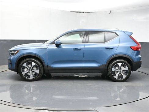 New 2024 Volvo XC40 B5 Plus w/ Protection Package Premier image 5