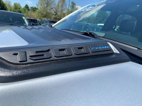 New 2026 RAM 1500 Laramie w/ Night Edition AWD/4WD image 9