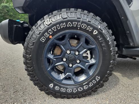 Used 2023 Jeep Wrangler Unlimited w/ Convenience Group AWD/4WD image 10