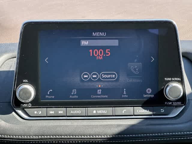 Used 2023 Nissan Rogue S AWD/4WD image 11