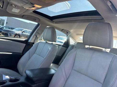 Used 2017 Toyota Avalon Touring w/ All Weather Liner Package FWD image 25