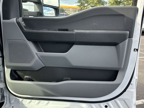 New 2026 Ford F450 XL w/ XL Chrome Package image 40