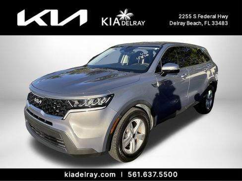 Used 2023 Kia Sorento LX image 9