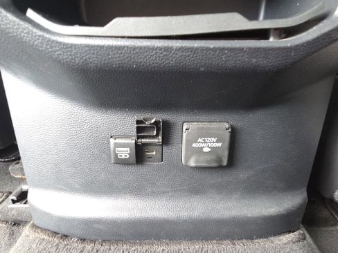 Used 2022 Toyota Tundra Limited w/ Power Package image 26