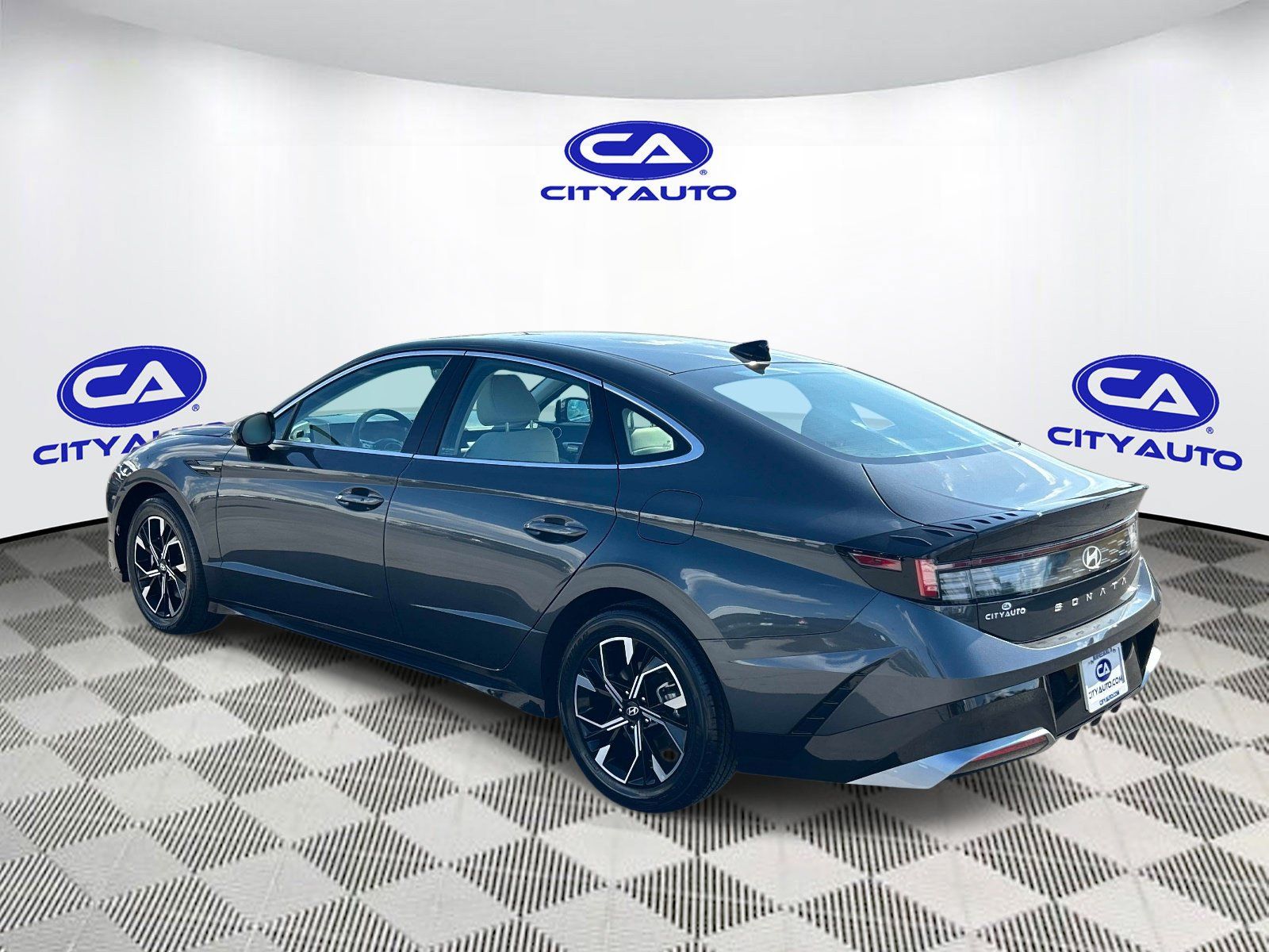 Used 2025 Hyundai Sonata SEL FWD image 5