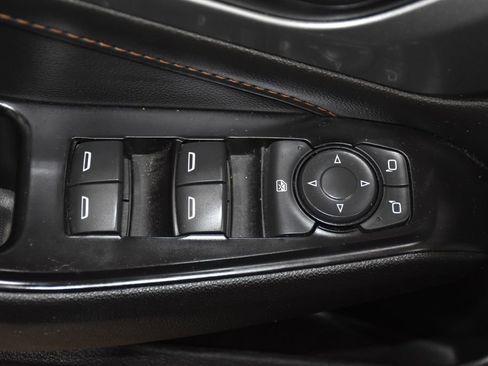 Used 2020 Chevrolet Traverse LS image 23