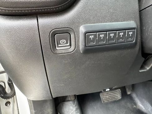 Used 2019 Chevrolet Silverado 1500 LT w/ True North Edition AWD/4WD image 25