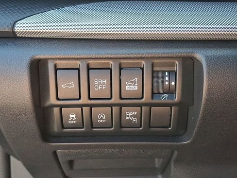 Used 2019 Subaru Forester Limited AWD/4WD image 27