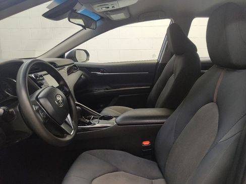 Used 2019 Toyota Camry LE FWD image 17