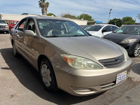 Used 2003 Toyota Camry LE image 3