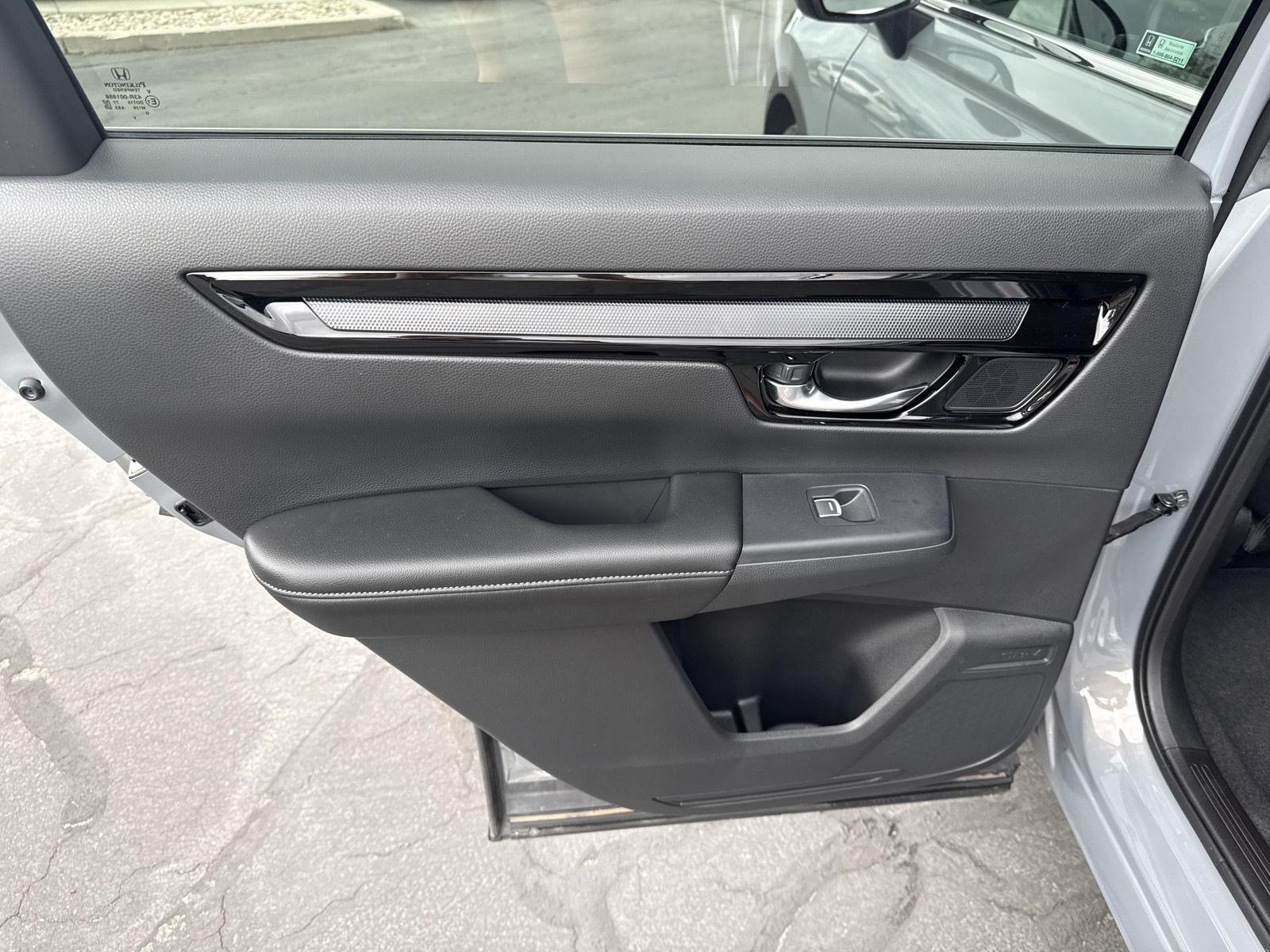 Certified 2025 Honda CR-V EX-L image 17