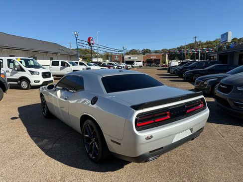 Used 2023 Dodge Challenger SXT w/ Blacktop Package image 4