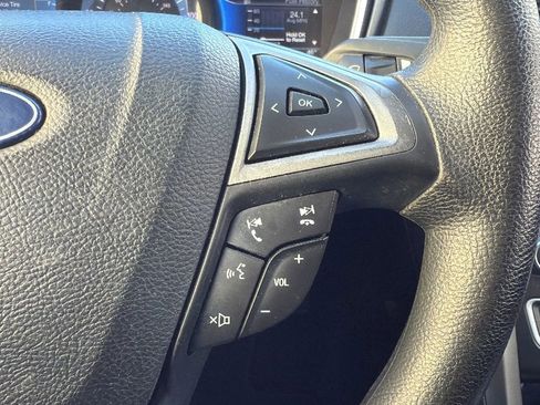 Used 2019 Ford Fusion SE image 11