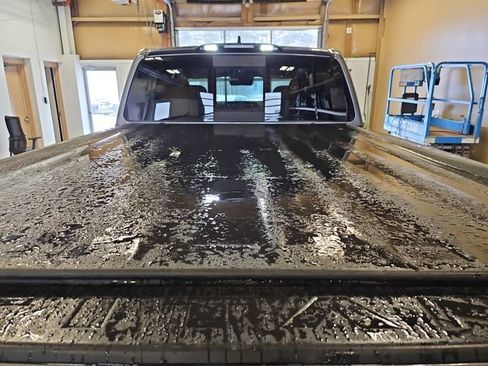 Used 2023 Nissan Titan SV w/ SV Convenience Package image 24