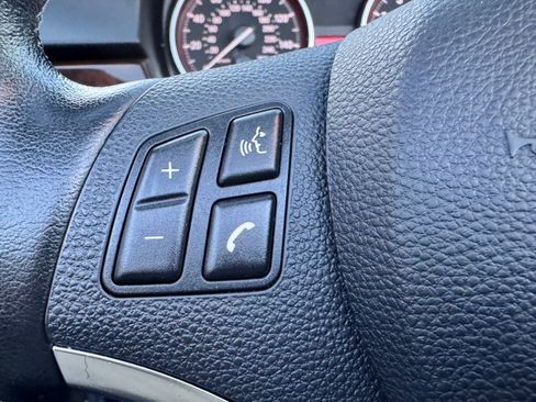 Used 2011 BMW 335i Convertible image 24