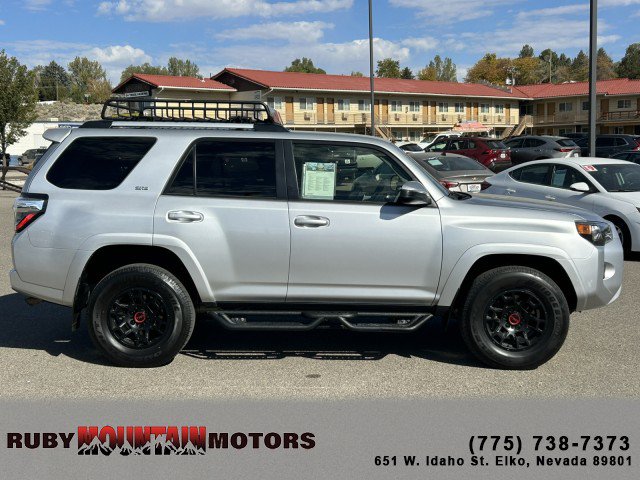 Used 2022 Toyota 4Runner SR5 w/ 4Runner Black Package (TMS) AWD/4WD image 8