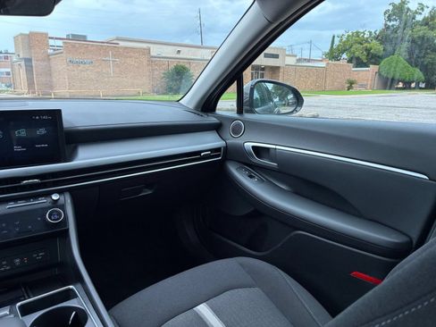 Used 2025 Hyundai Sonata SEL FWD image 30