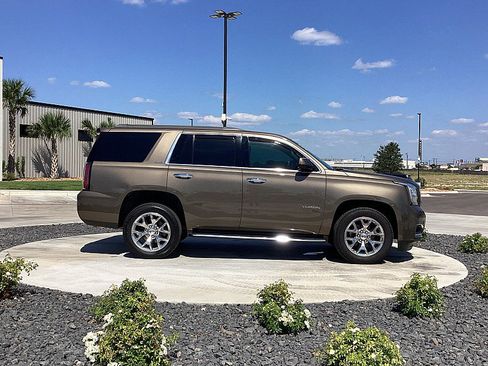 Used 2015 GMC Yukon SLE w/ Convenience Package image 5