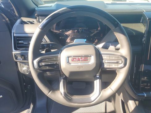 New 2026 GMC Yukon XL AT4 w/ AT4 Premium Plus Package AWD/4WD image 12
