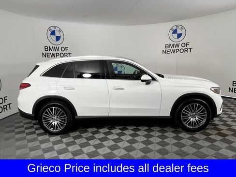 Used 2025 Mercedes-Benz GLC 300 4MATIC image 11