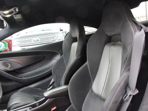 Used 2016 McLaren 570S Coupe image 21