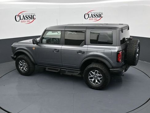 Used 2024 Ford Bronco Badlands image 16