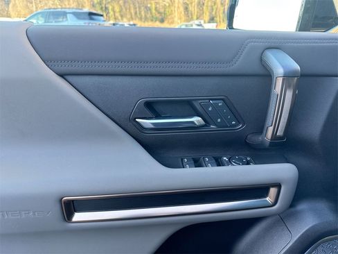 Used 2025 GMC Hummer EV 3X w/ LPO, Sport Package image 15