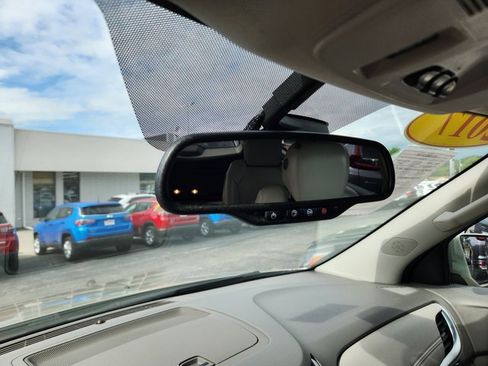 Used 2017 Chevrolet Traverse Premier image 13