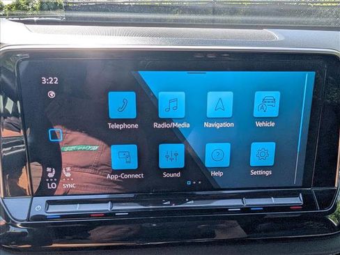 Used 2025 Volkswagen Atlas Cross Sport SE w/ Panoramic Sunroof Package AWD/4WD image 39