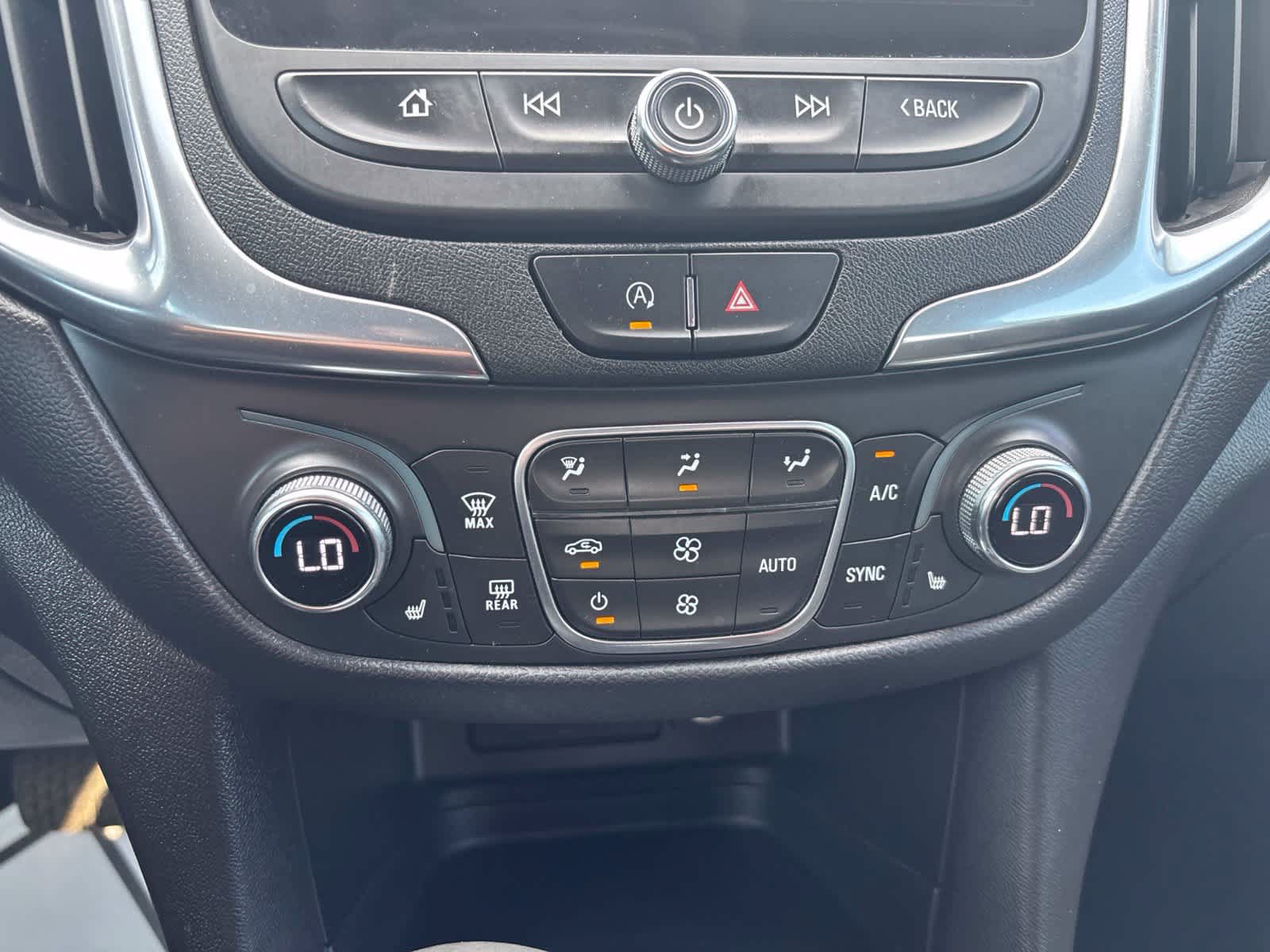 Used 2024 Chevrolet Equinox LT FWD image 20