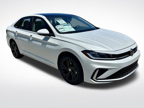 New 2026 Volkswagen Jetta SE FWD image 3