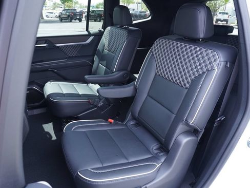 New 2026 GMC Acadia Denali w/ Super Cruise Package FWD image 10