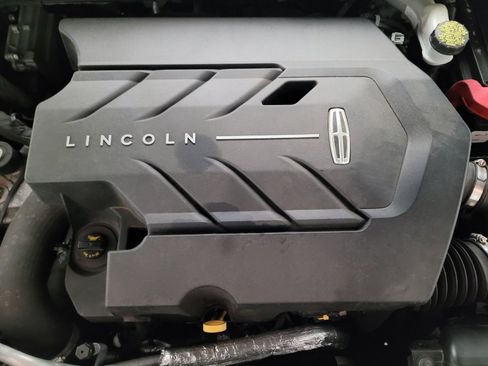 Used 2017 Lincoln MKX Reserve image 30