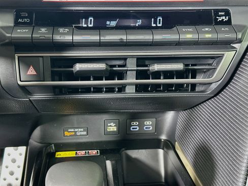 Used 2026 Toyota Camry SE w/ Convenience Package FWD image 23