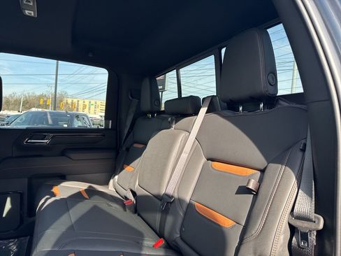 New 2026 GMC Sierra 2500 AT4 w/ AT4 Premium Plus Package AWD/4WD image 31